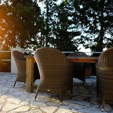 Paparouna Villa